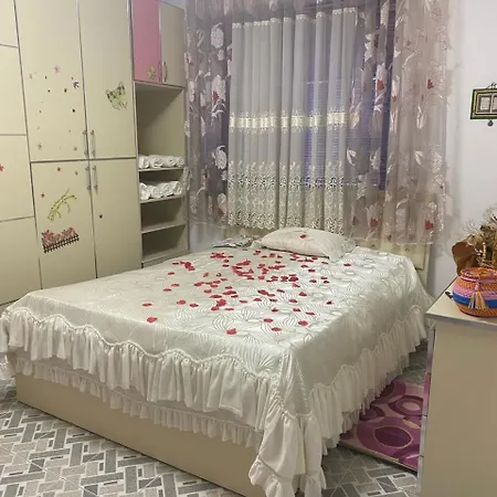 Center بيرات